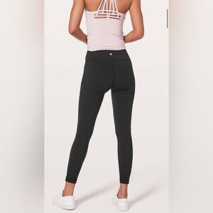 Lululemon Wunder Under Hi-Rise 7/8 Tight *Full-On Luon 25"
Black size 8